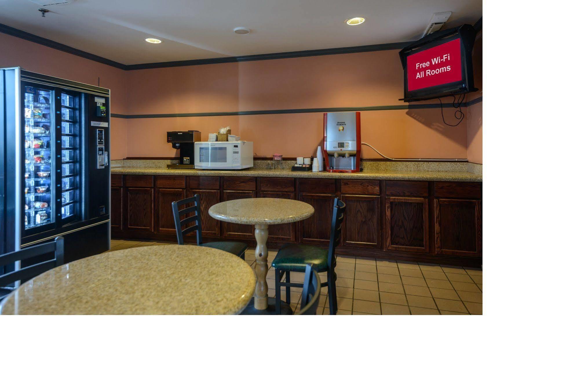 Red Roof Inn Fort Wayne Exterior foto
